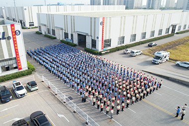 JWELL Machinery celebrou unha cerimonia de izado de bandeira para celebrar o 75 aniversario da patria
