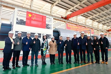 Primeiros na industria! A primeira liña de produción de tubos PE de calibre extra grande de JWELL MACHINERY e a liña de produción de xeomembranas de alto rendemento extruída e calandrada de 8000 mm de ancho superou a avaliación.